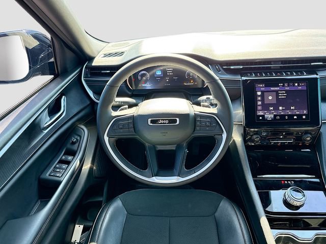 Used 2023 Jeep Grand Cherokee L Laredo RWD image 17