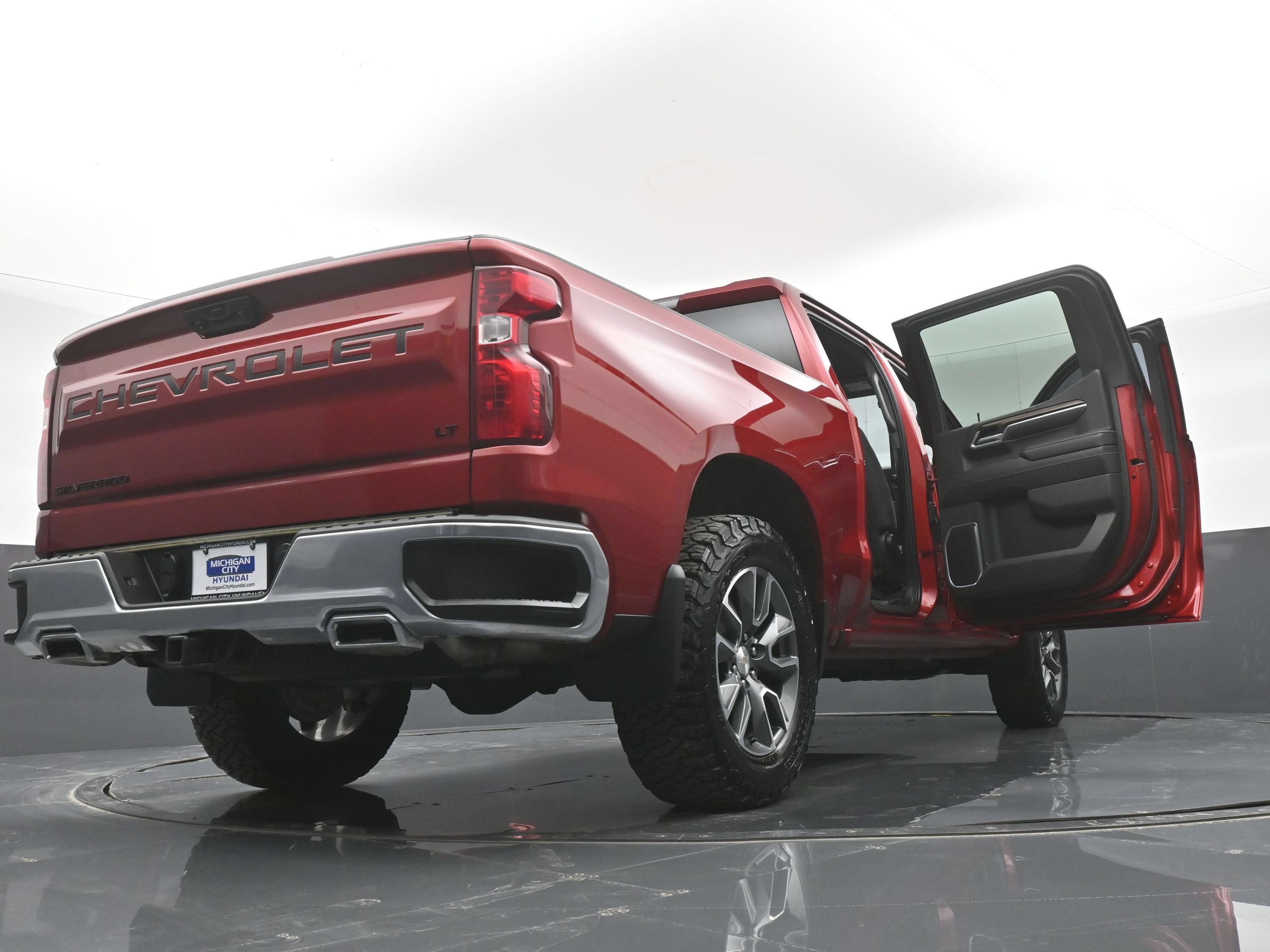 Used 2023 Chevrolet Silverado 1500 LT AWD/4WD image 48