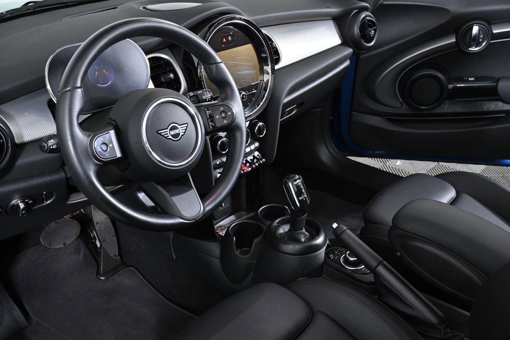 Certified 2024 MINI Cooper image 11