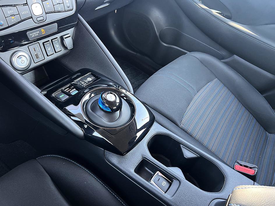 Certified 2025 Nissan Leaf SV Plus FWD image 27