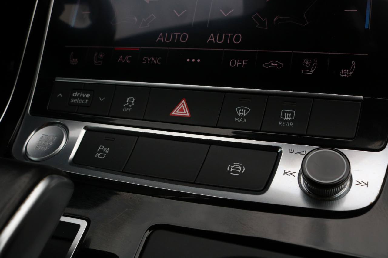 Used 2019 Audi Q8 Premium Plus w/ Premium Plus AWD/4WD image 37