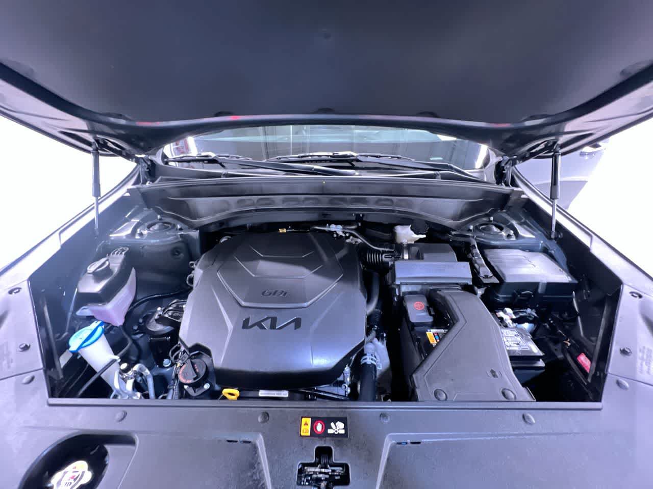 Used 2025 Kia Telluride S FWD image 11