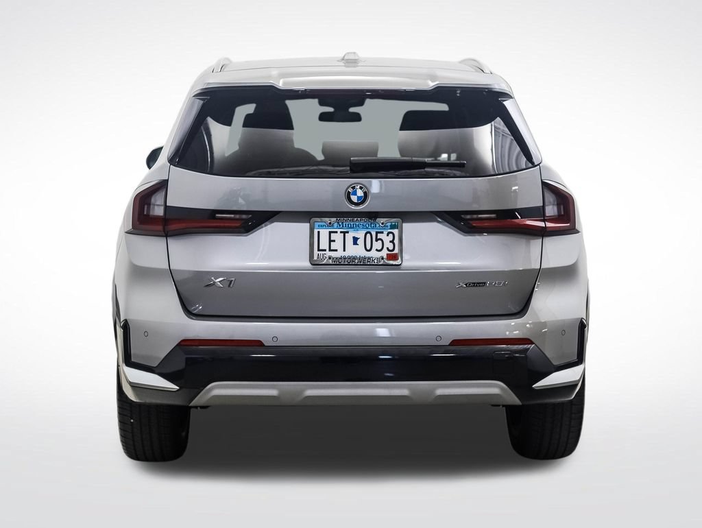 Certified 2023 BMW X1 xDrive28i w/ Premium Package AWD/4WD image 4