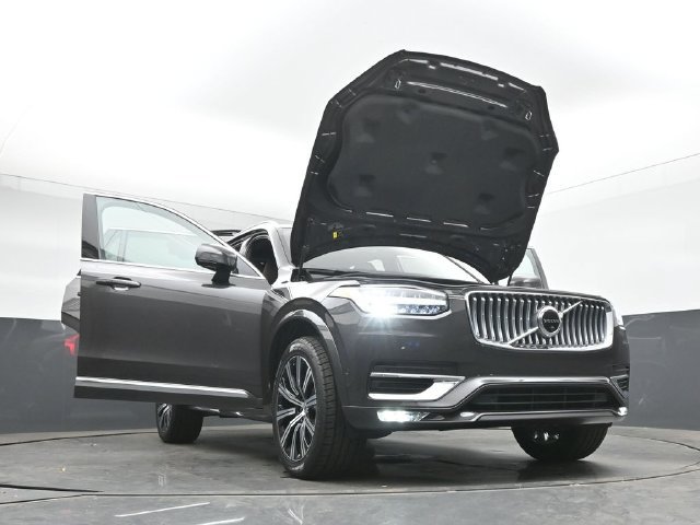 Used 2023 Volvo XC90 B6 Plus w/ Protection Package Premier AWD/4WD image 55