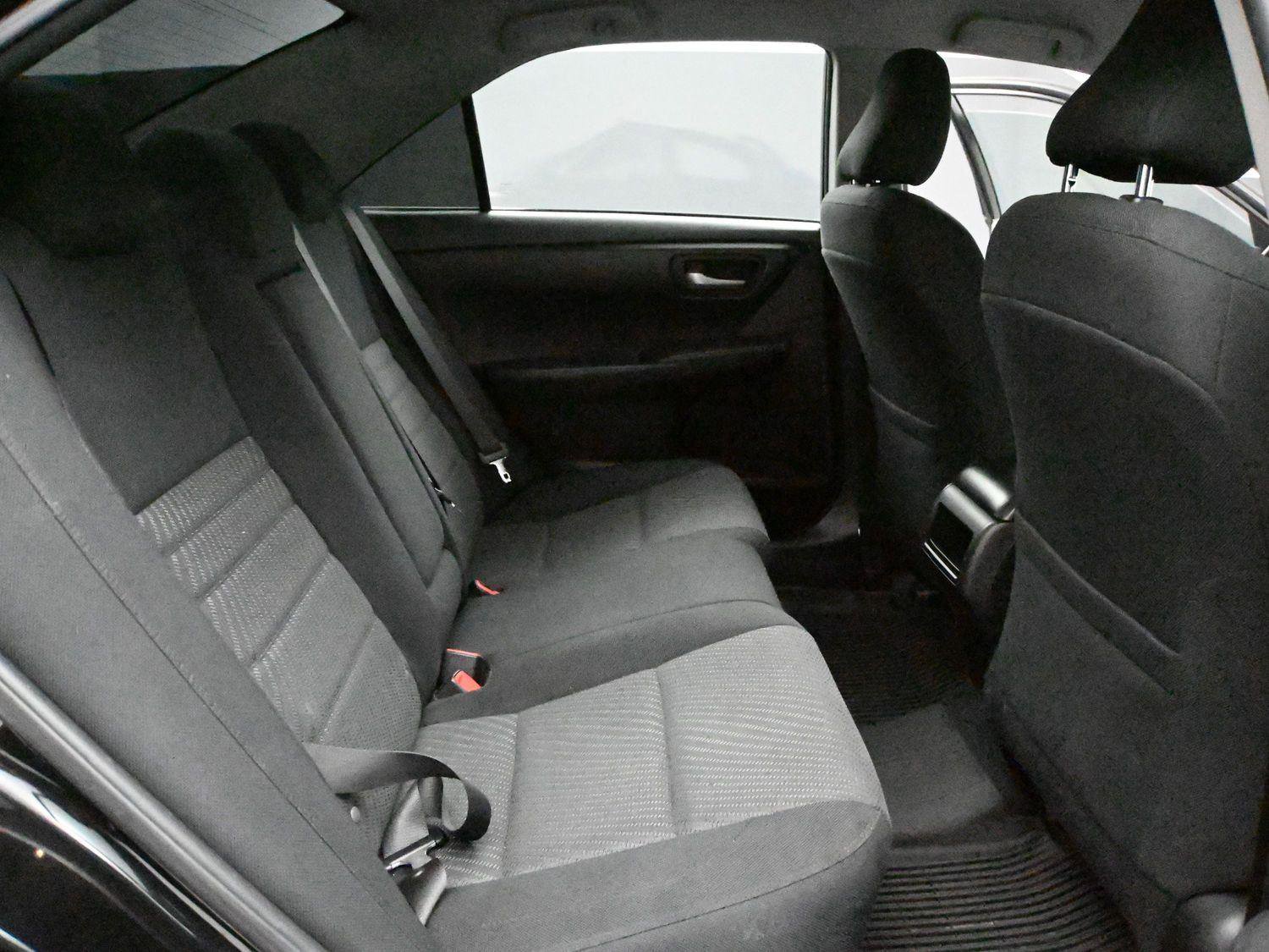 Used 2015 Toyota Camry LE FWD image 15