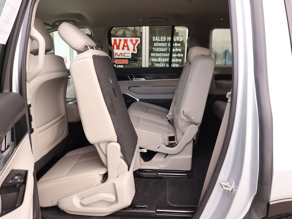 Used 2022 Jeep Wagoneer Series II image 27
