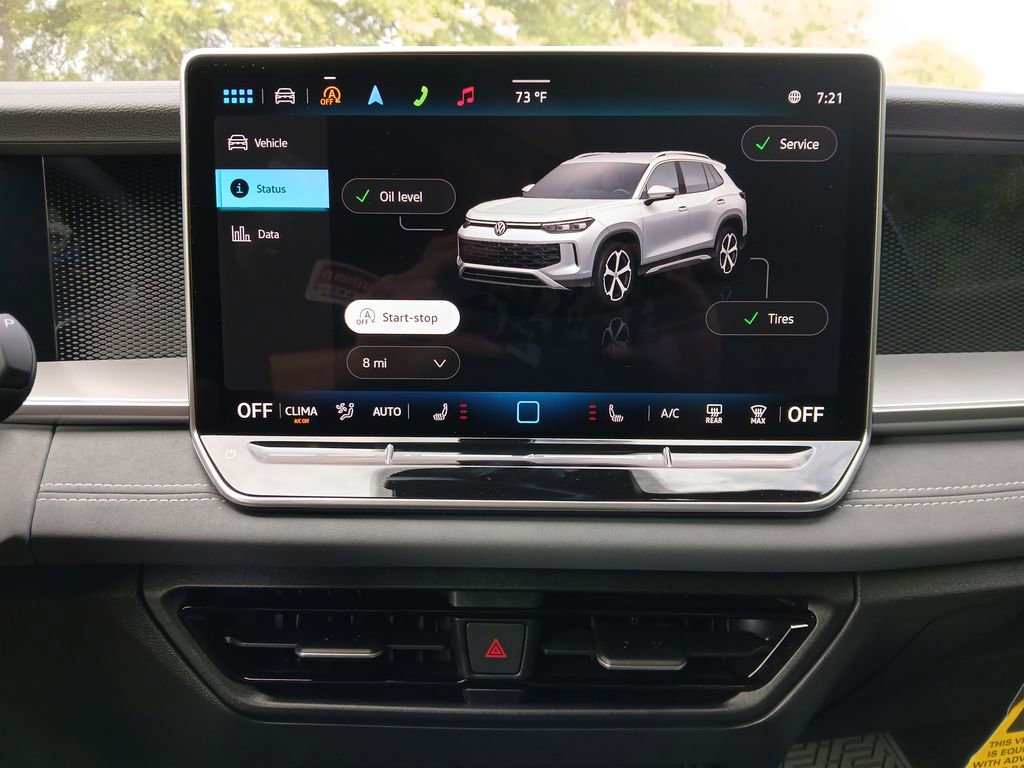 New 2025 Volkswagen Tiguan SE R-Line image 18