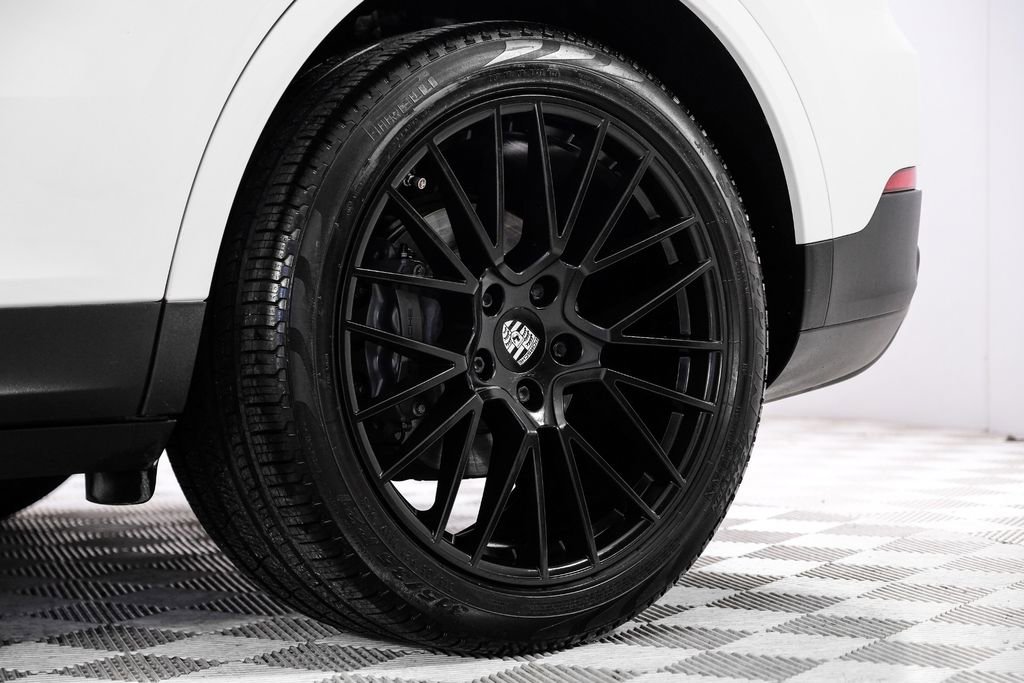Used 2019 Porsche Cayenne S image 63