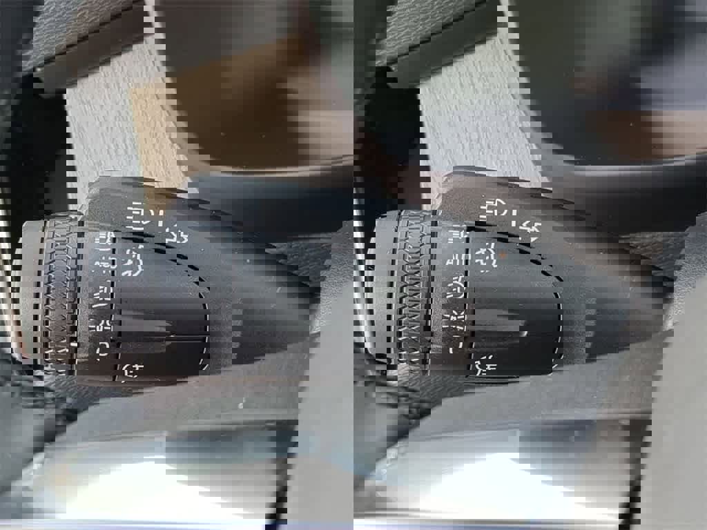 New 2026 Volvo XC40 B5 Plus w/ Protection Package Premier image 25