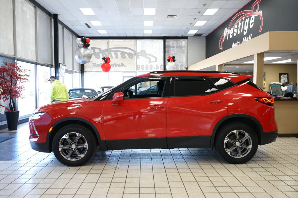 Used 2023 Chevrolet Blazer LT AWD/4WD image 3
