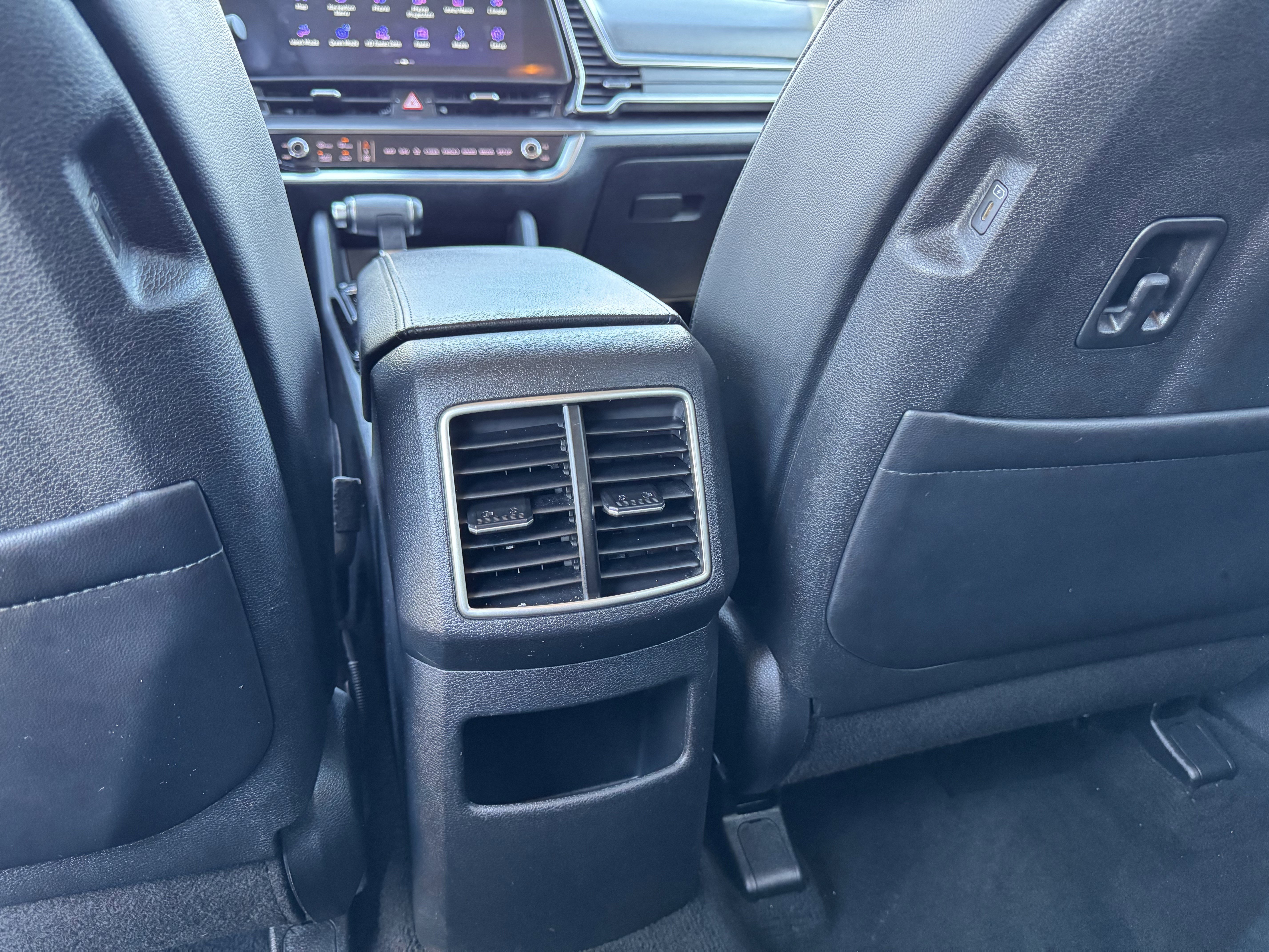 Used 2024 Kia Sportage EX image 33