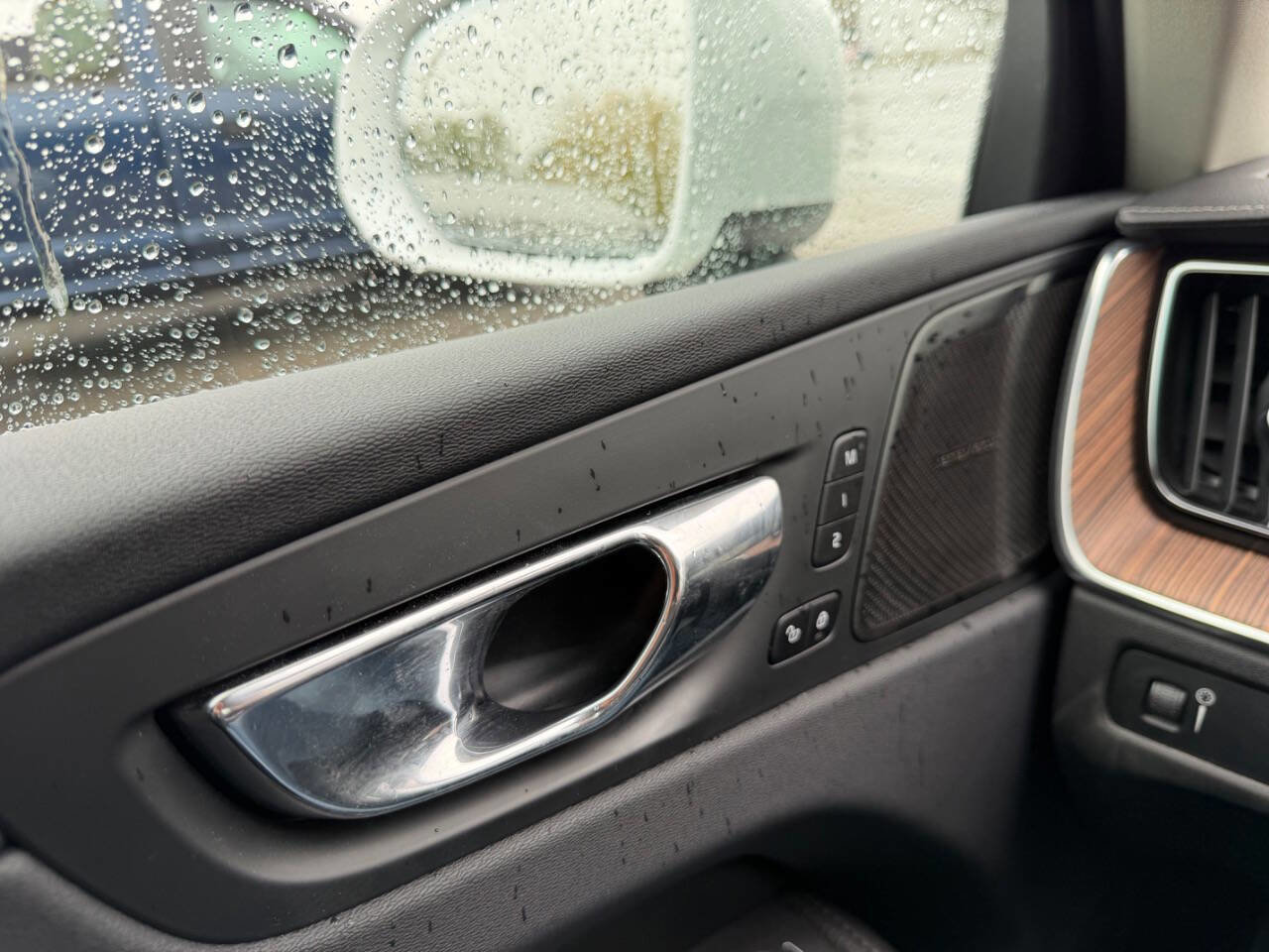 Used 2019 Volvo XC60 T5 Inscription w/ Protection Package Premier image 20