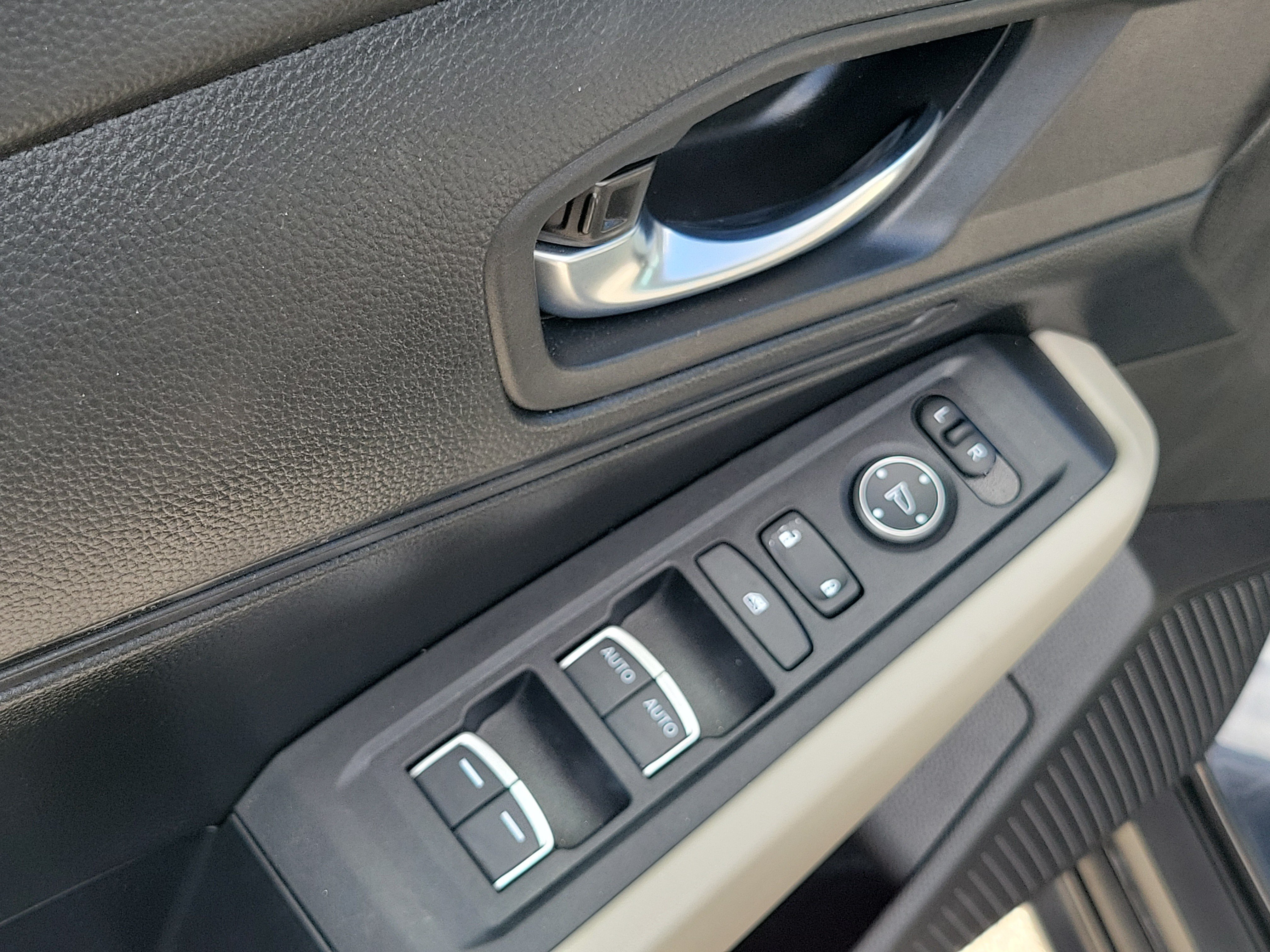 Certified 2023 Honda Accord LX image 17
