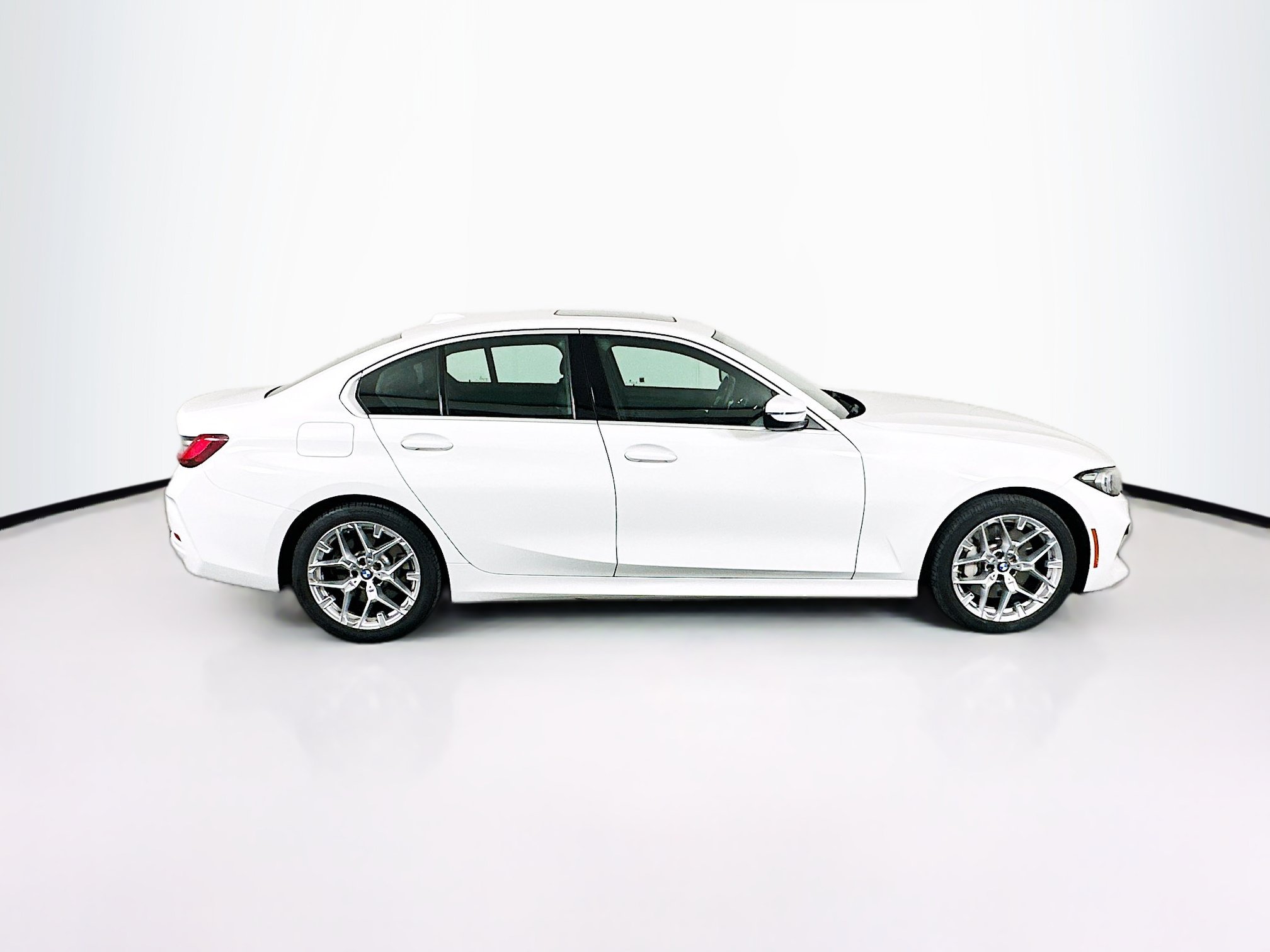 Used 2025 BMW 330i Sedan RWD image 10