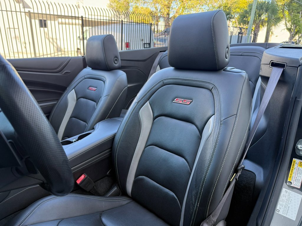 Used 2017 Chevrolet Camaro SS image 10