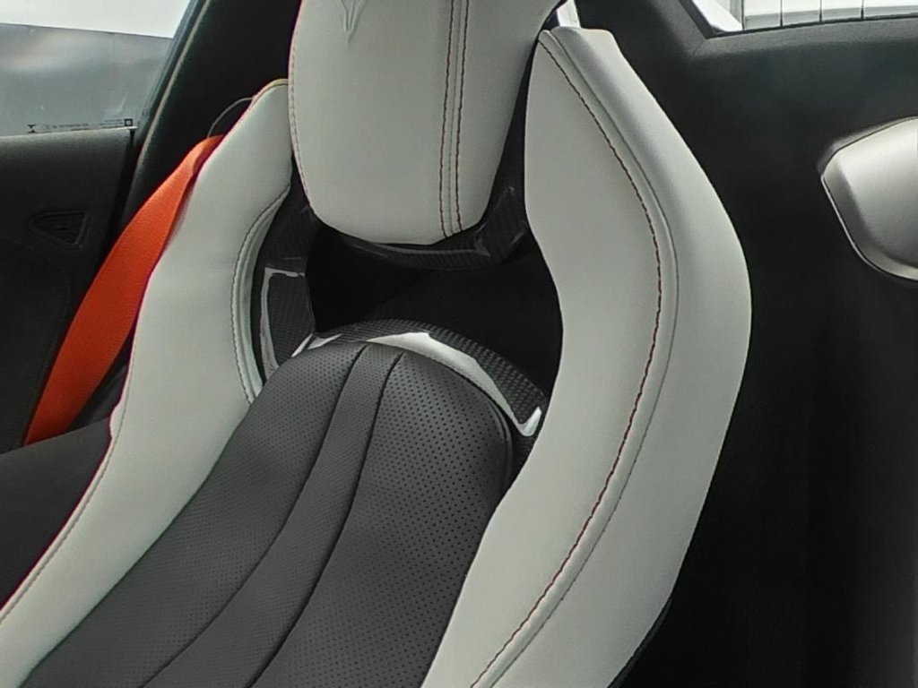 Used 2023 Chevrolet Corvette Stingray Premium Conv w/ Z51 Performance Package RWD image 9