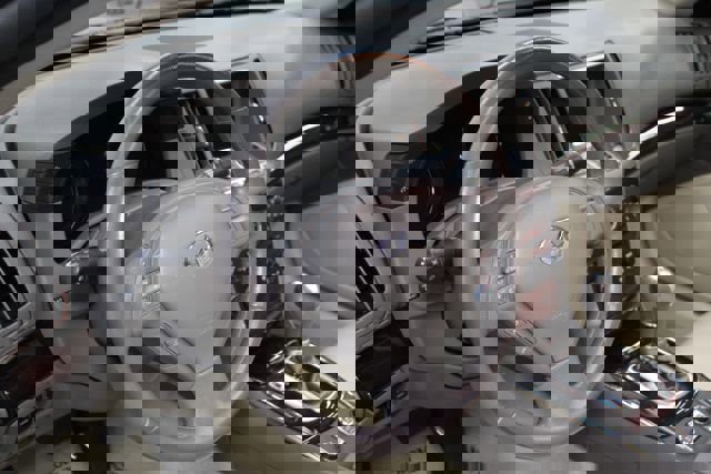 Used 2010 INFINITI G37 Sport w/ Premium Pkg image 17