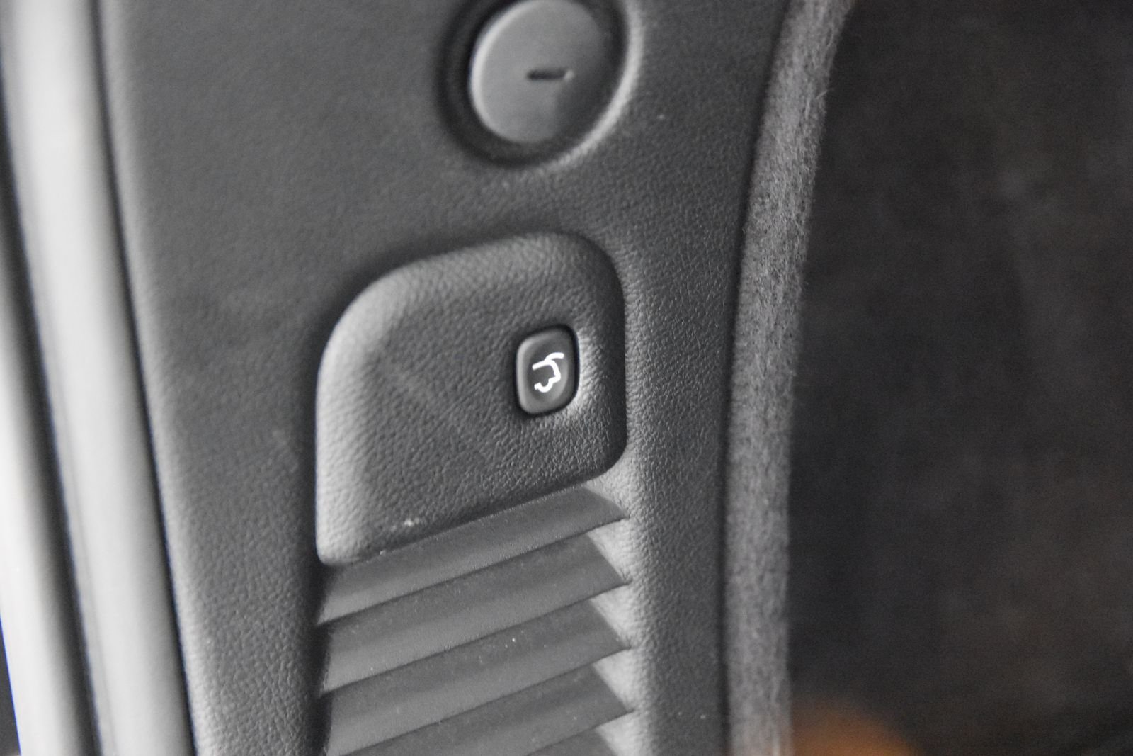 Used 2025 Dodge Durango GT RWD image 34