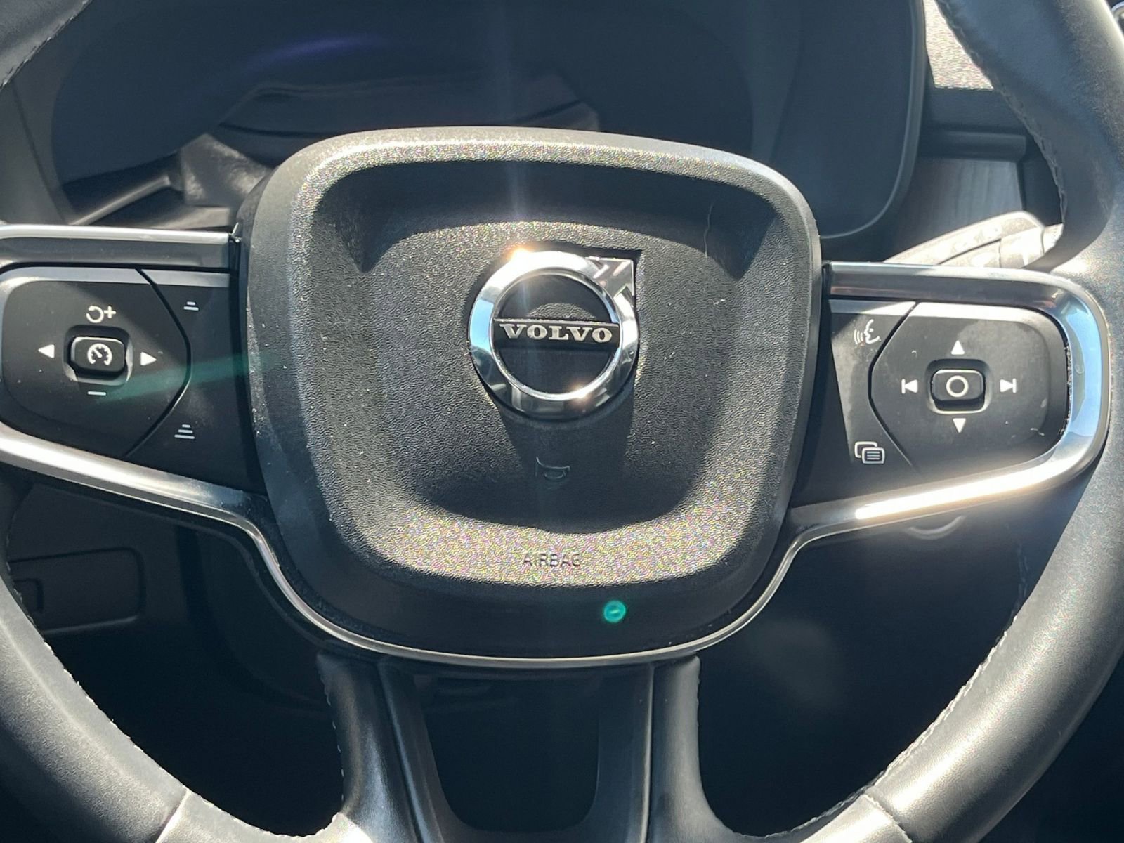 Used 2024 Volvo XC40 B5 Core AWD/4WD image 30