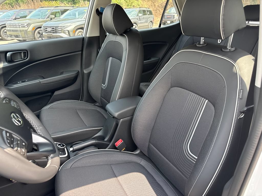New 2026 Hyundai Venue SEL FWD image 32