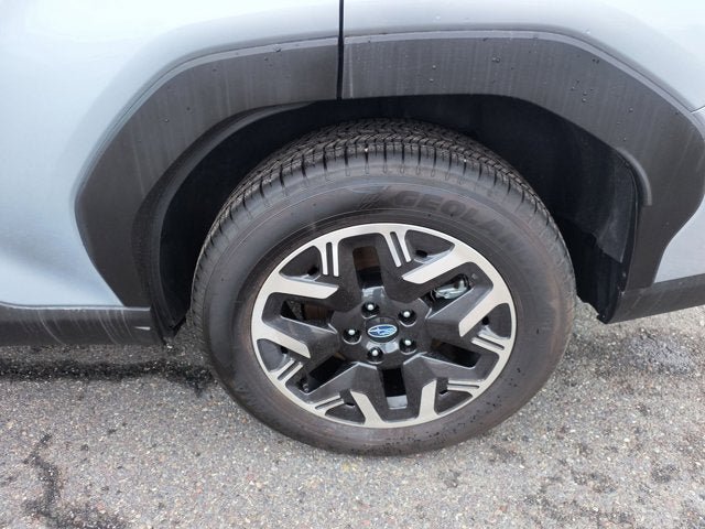 Used 2025 Subaru Forester Premium AWD/4WD image 30