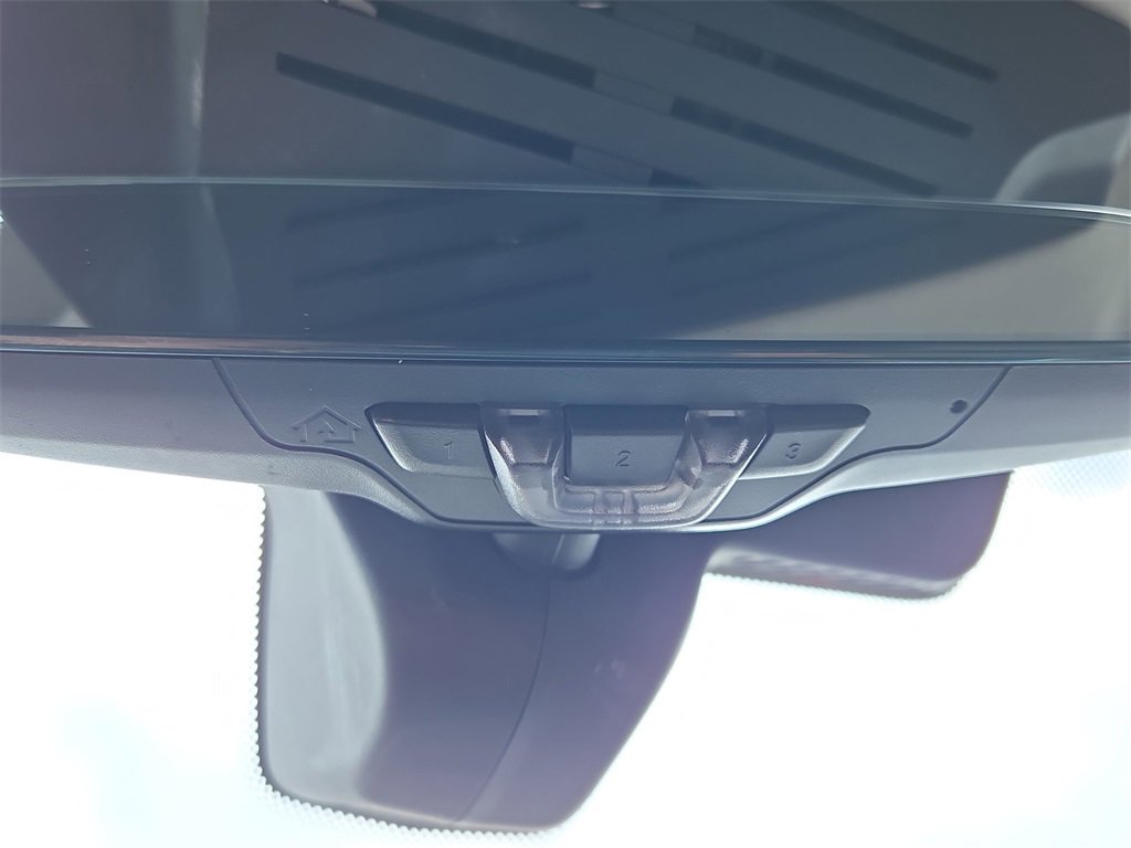 Used 2023 BMW X7 M60i w/ Executive Package image 26