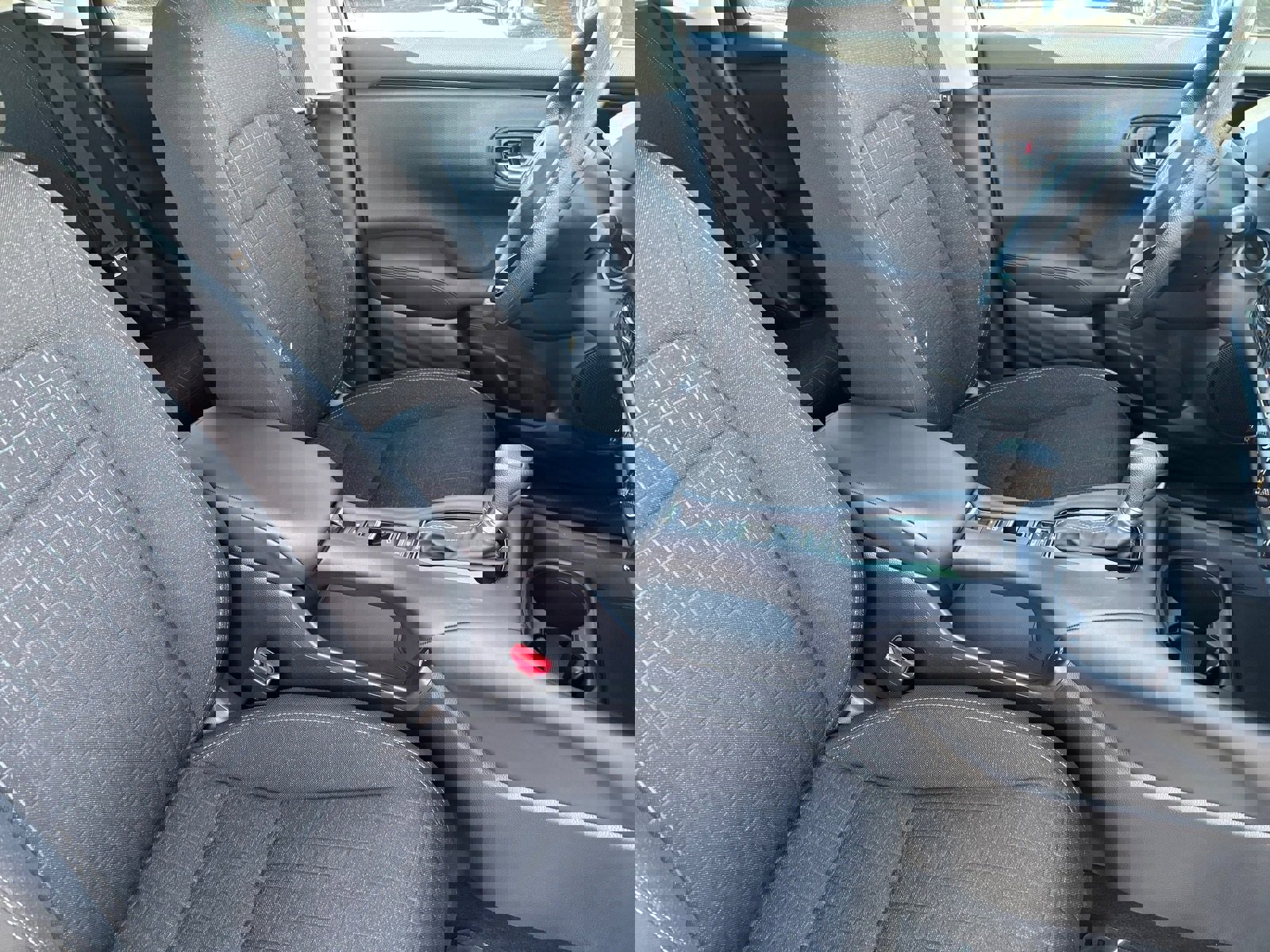 Used 2024 Honda HR-V LX image 15