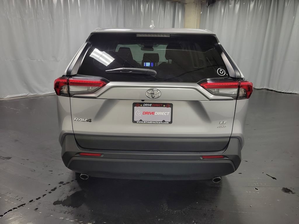 Used 2023 Toyota RAV4 LE AWD/4WD image 7