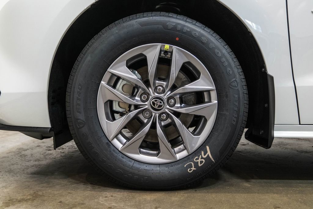 New 2026 Toyota Sienna XLE FWD image 12