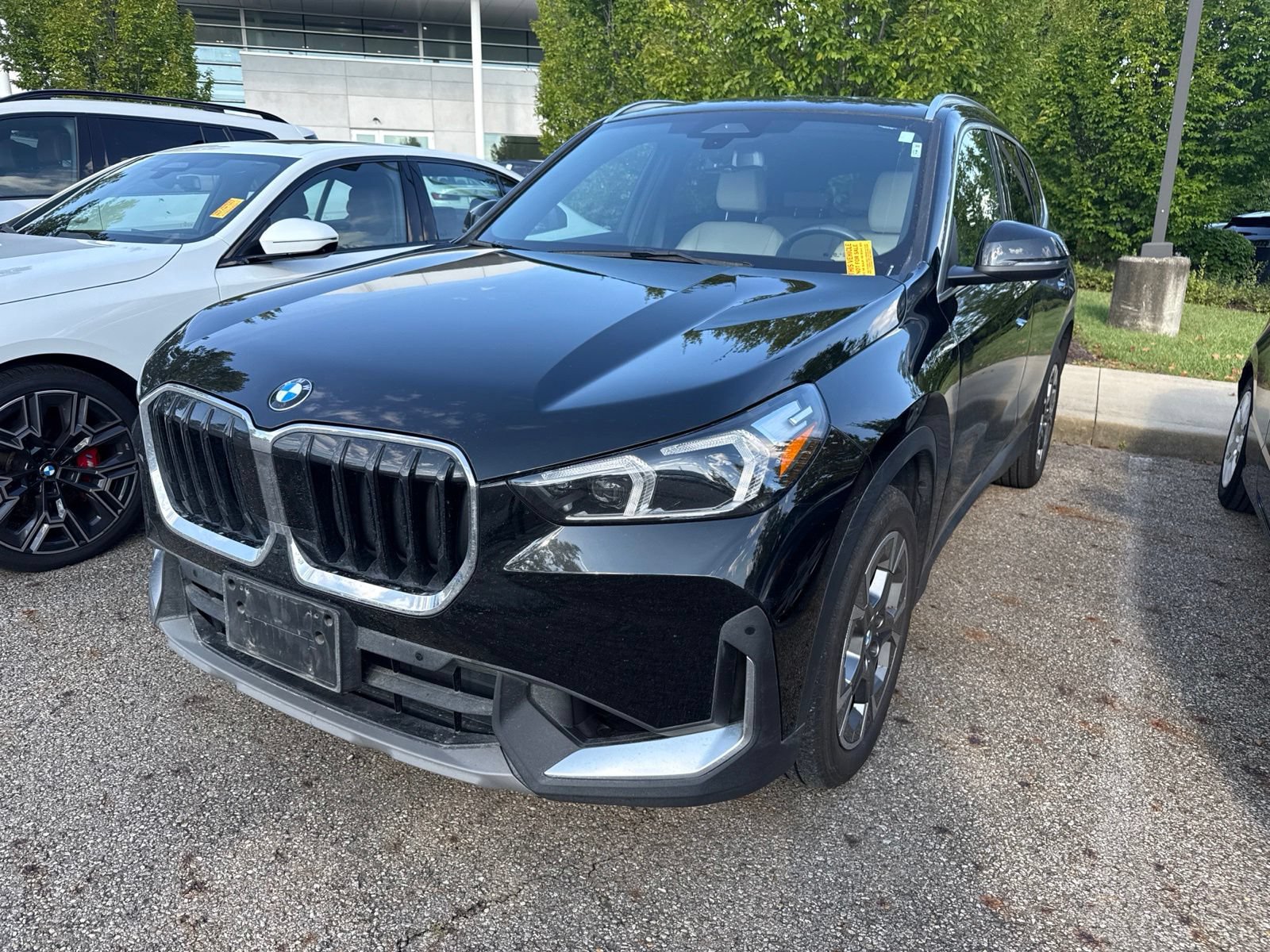 Used 2023 BMW X1 xDrive28i w/ Convenience Package AWD/4WD image 1