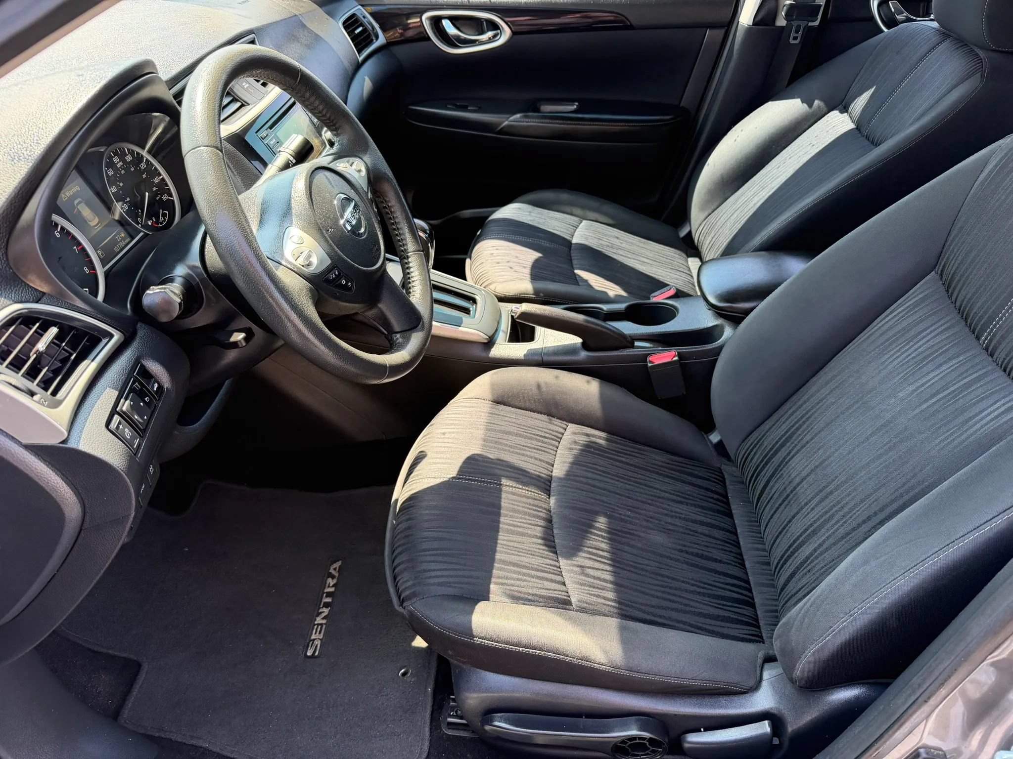 Used 2017 Nissan Sentra SV FWD image 9