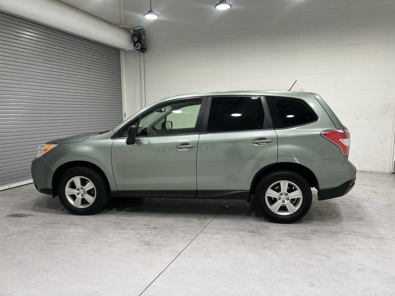Used 2014 Subaru Forester 2.5i AWD/4WD image 5