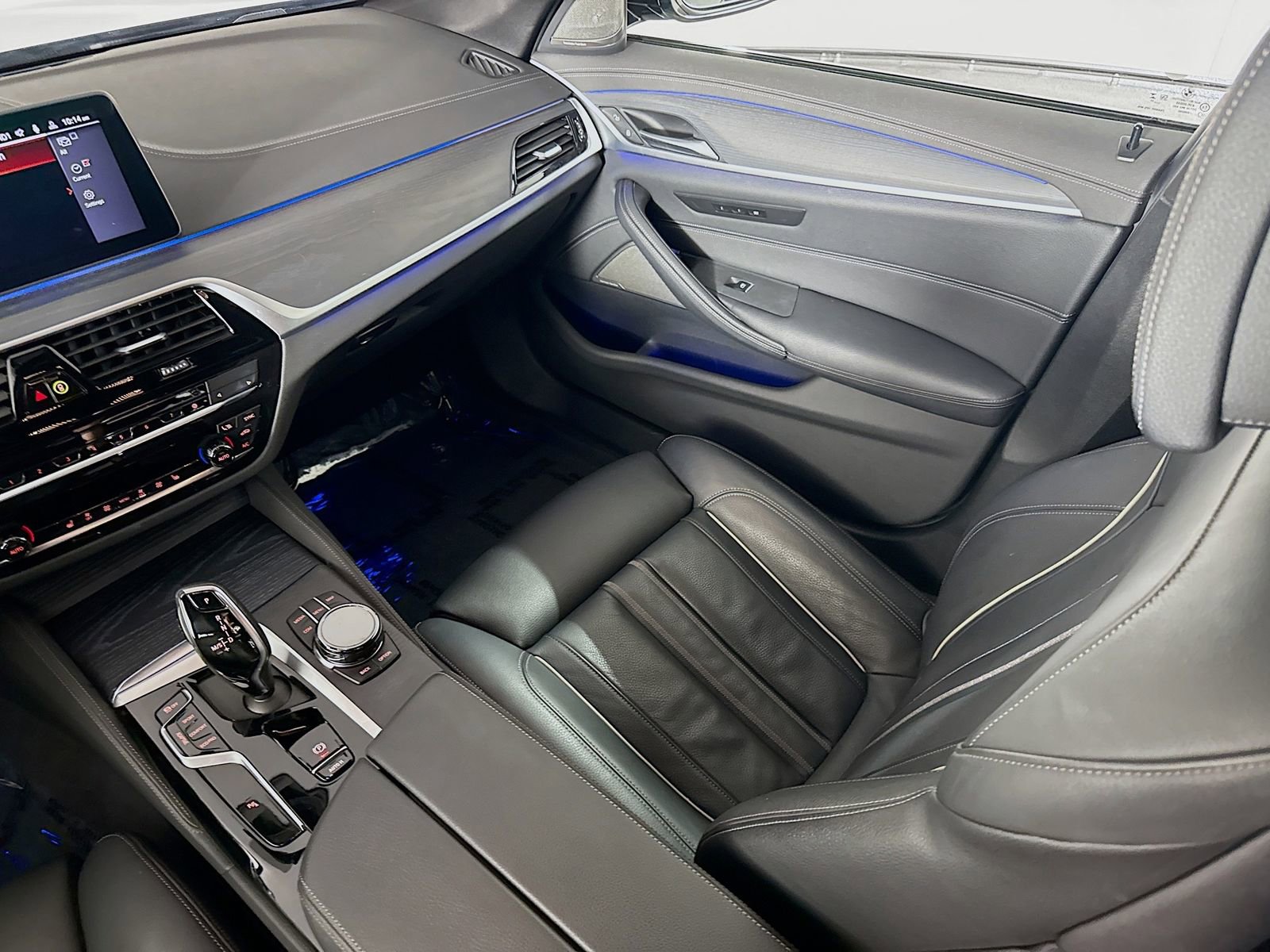 Certified 2023 BMW M550i xDrive M550i xDrive w/ Executive Package image 25