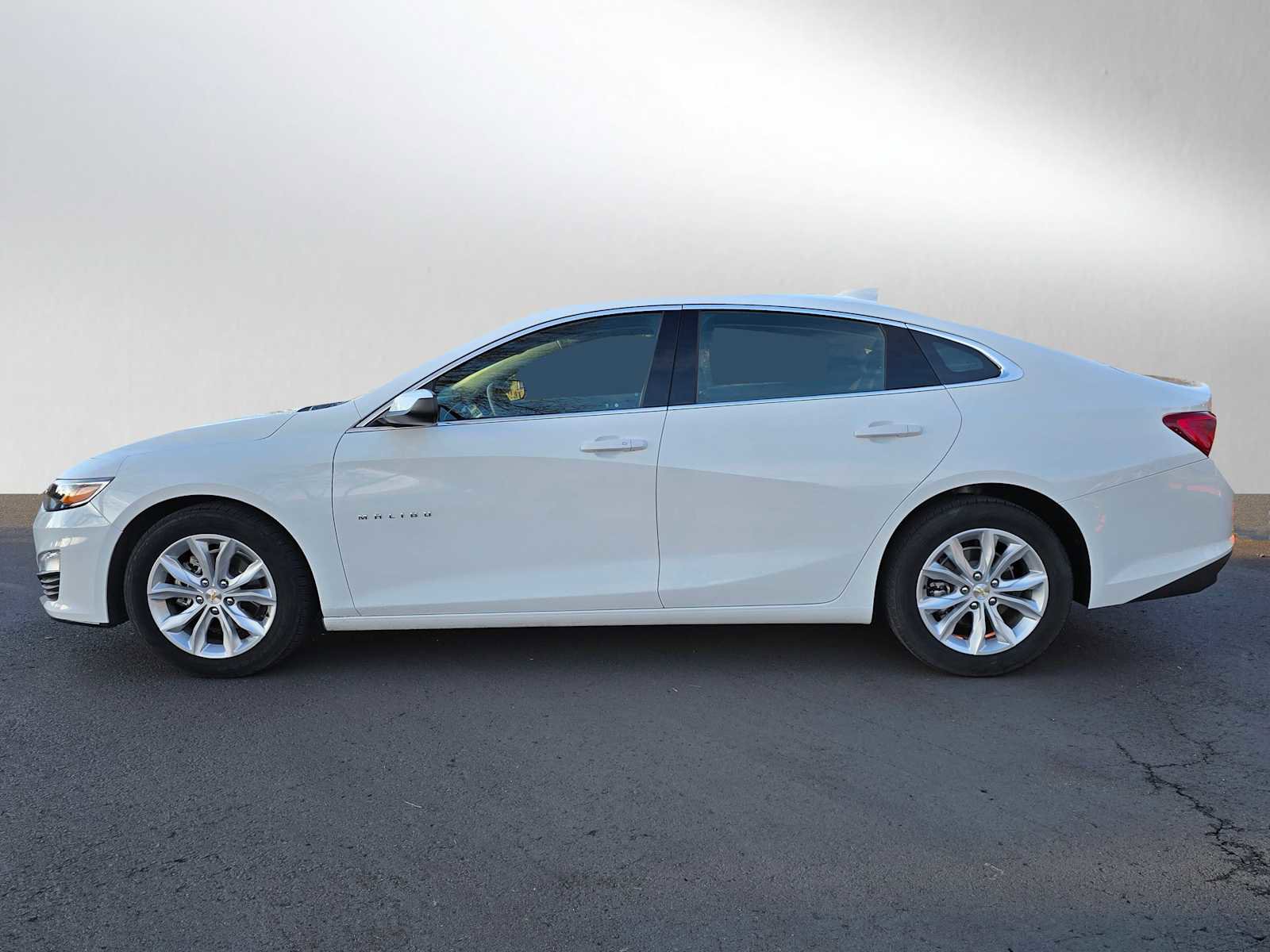 Used 2024 Chevrolet Malibu LT image 12