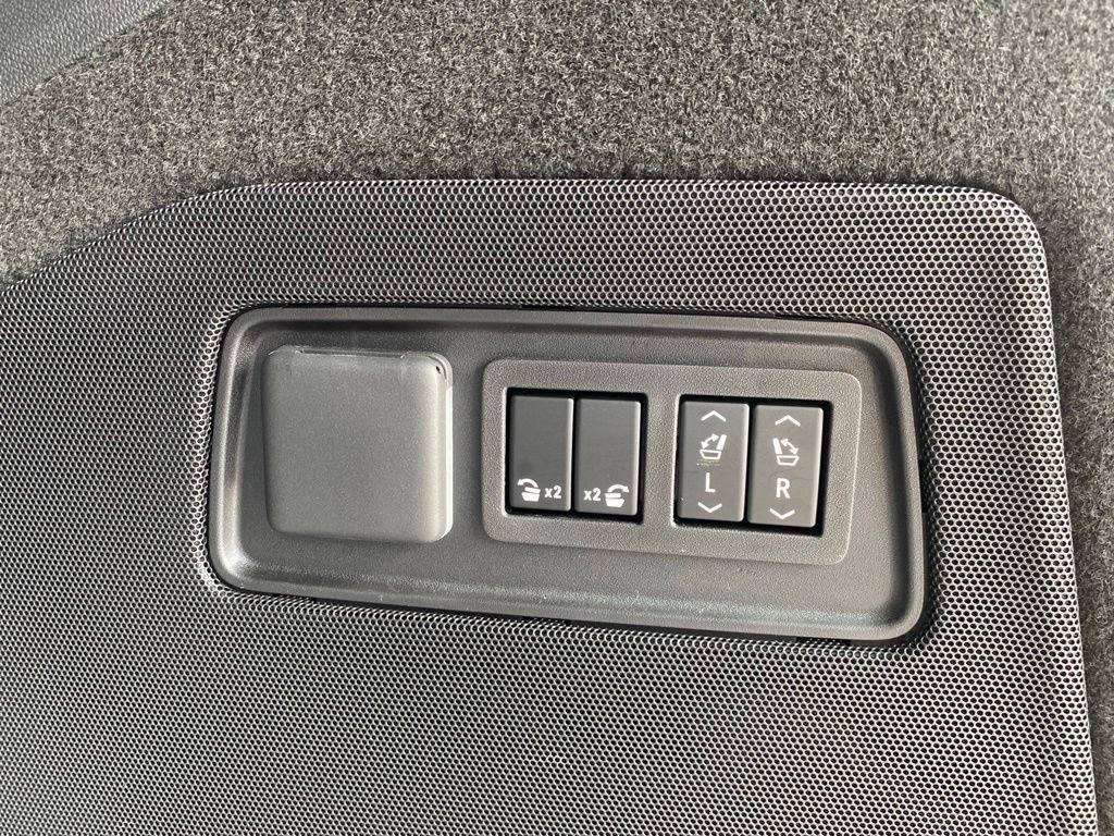 Certified 2026 Cadillac Escalade Sport w/ Touring Package AWD/4WD image 12