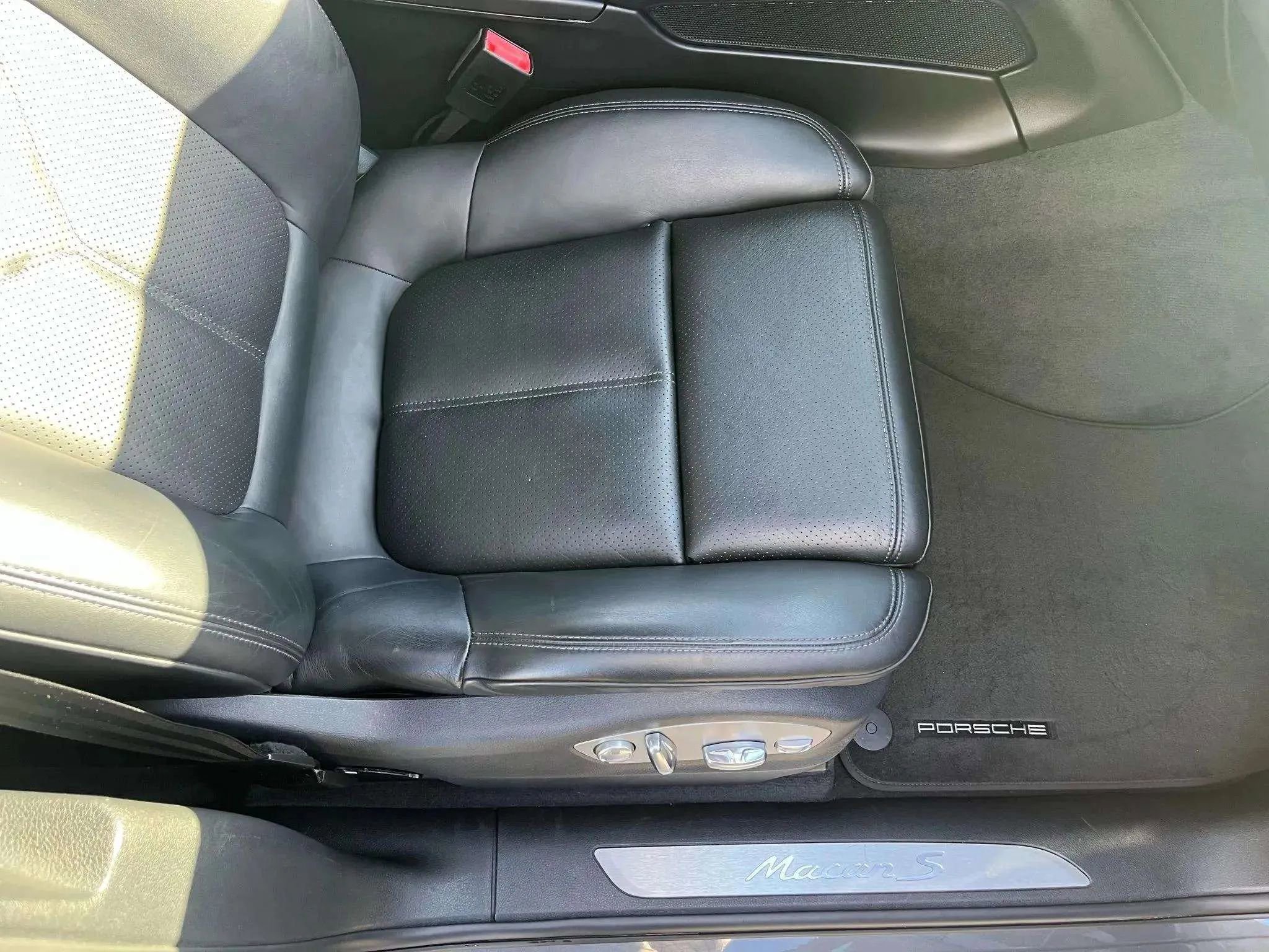 Used 2016 Porsche Macan S image 33