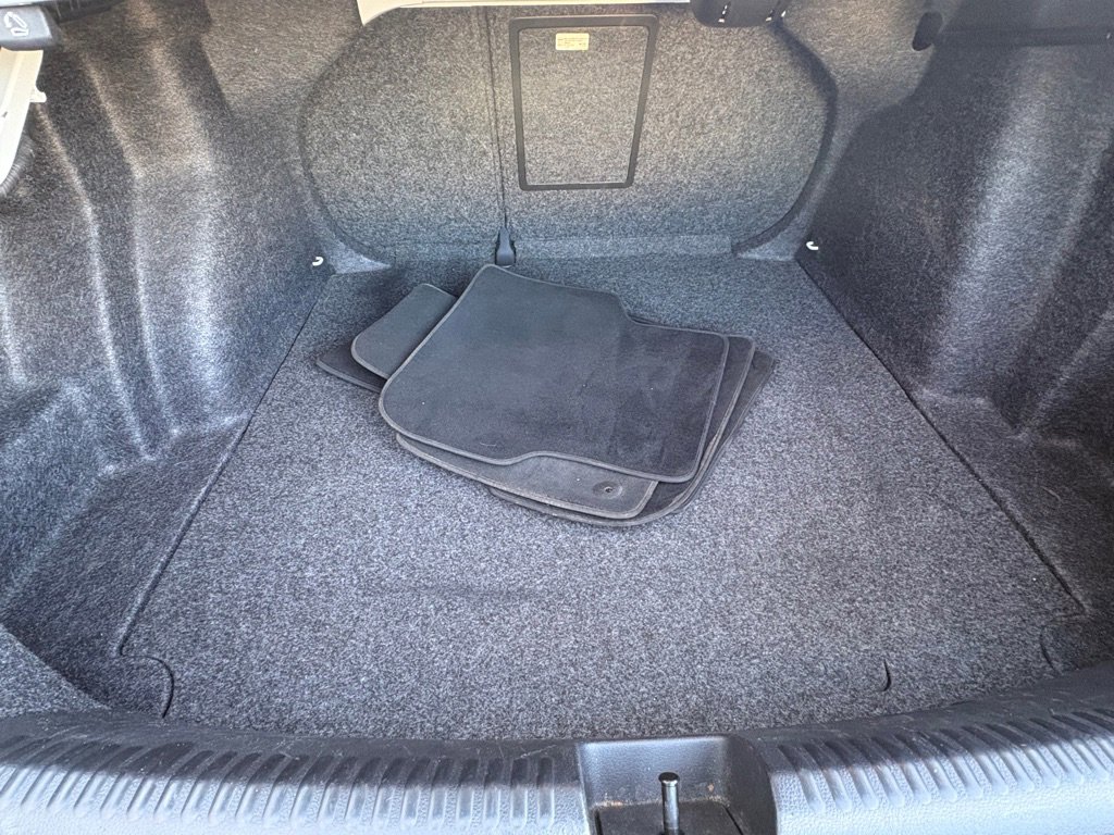 Used 2011 Volkswagen Jetta SE image 12