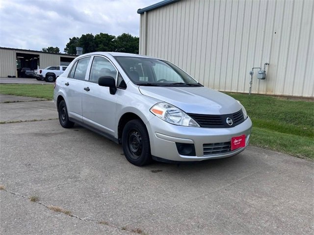 Used 2011 Nissan Versa Sedan image 1