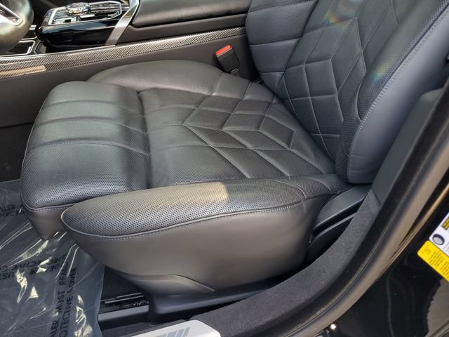 Used 2023 BMW 740i w/ Parking Assistance Package RWD image 21