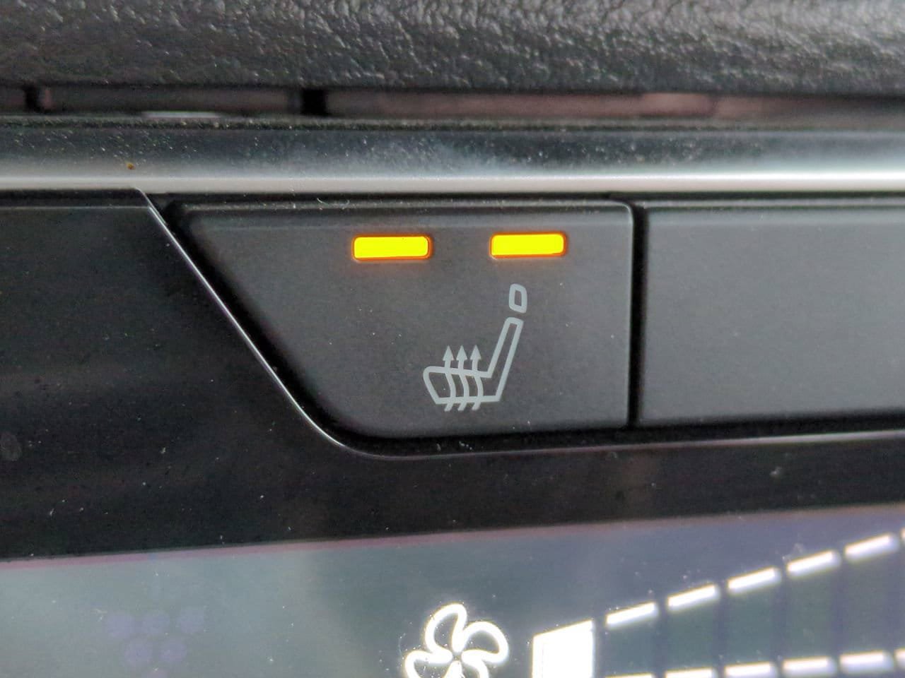 Used 2025 Nissan Sentra SR FWD image 21