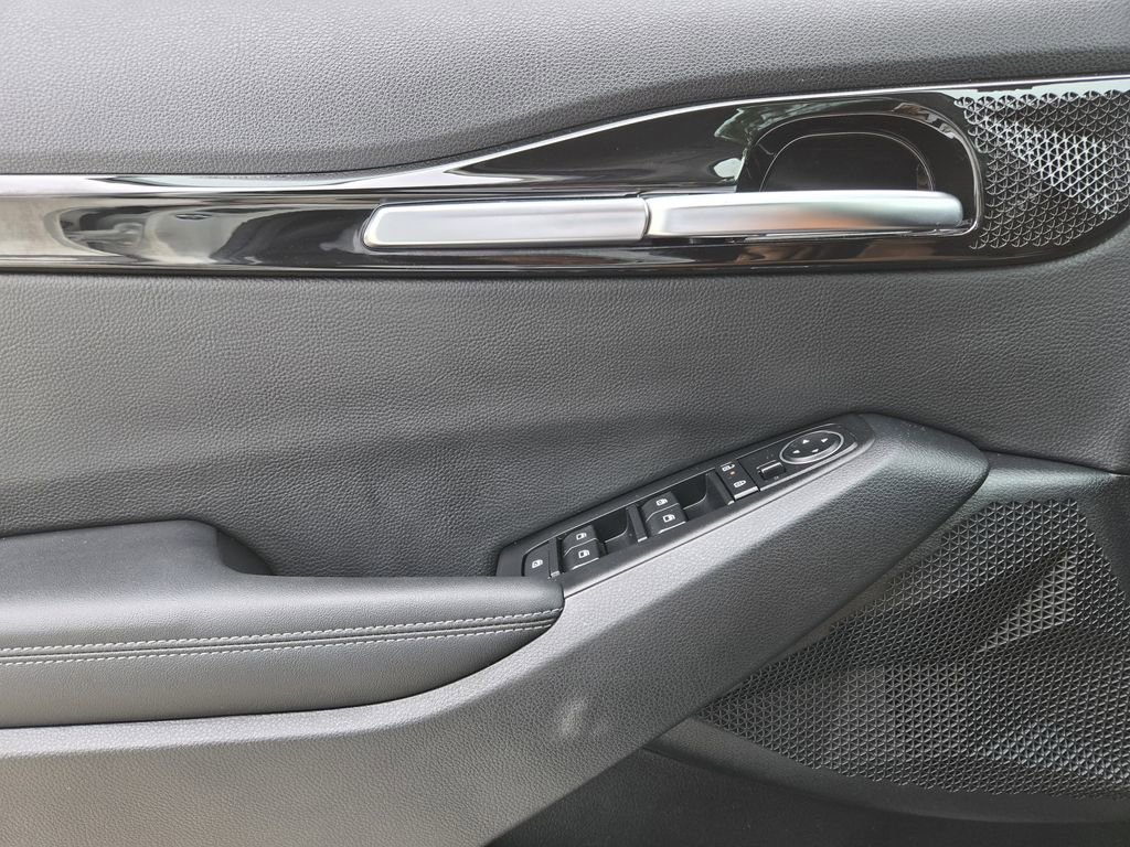 Certified 2025 Kia Seltos S FWD image 25