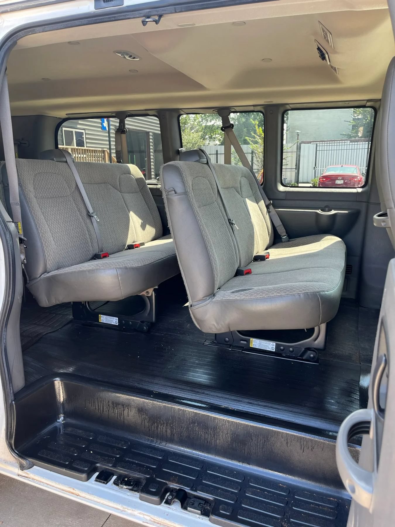 Used 2020 Chevrolet Express 2500 LS w/ Driver Convenience Package RWD image 32