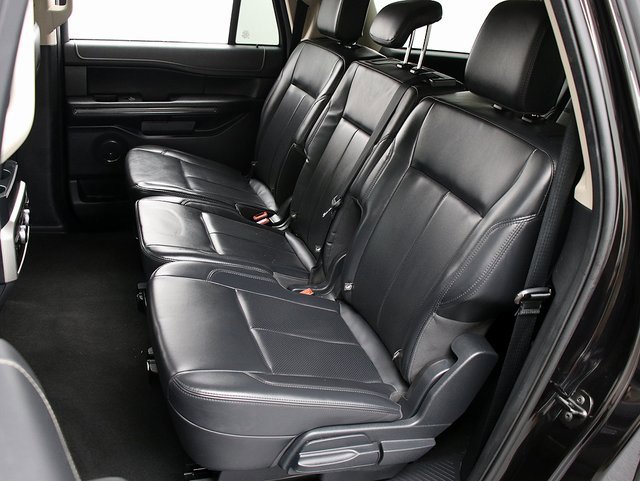 Used 2024 Ford Expedition Max XLT image 11