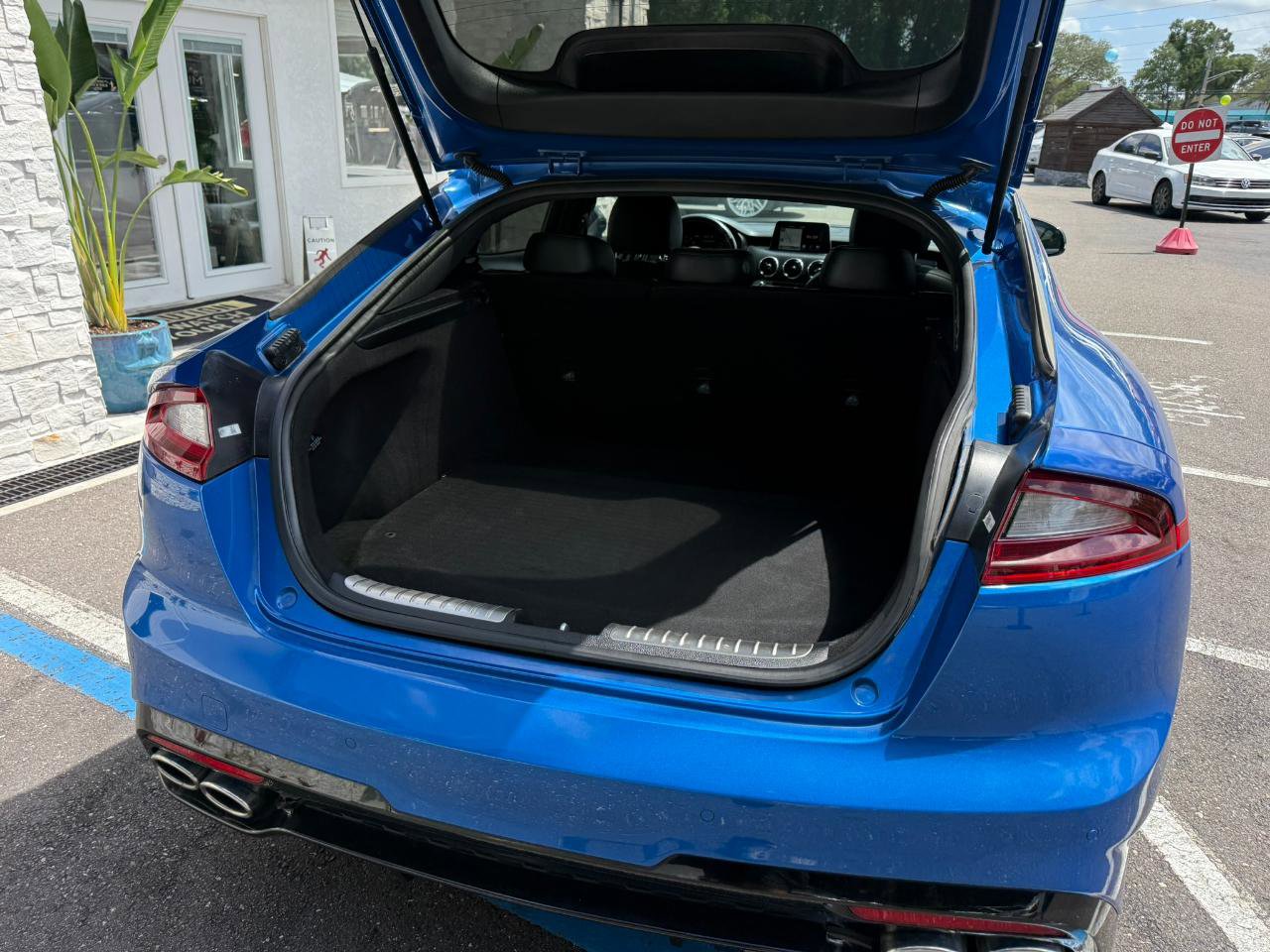 Used 2018 Kia Stinger GT1 AWD/4WD image 19
