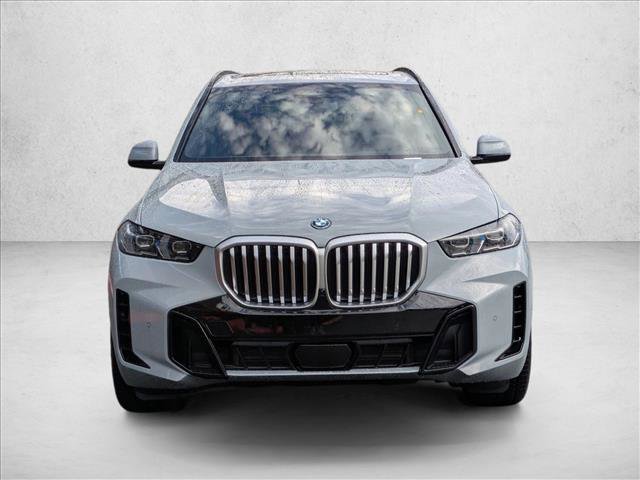Used 2026 BMW X5 xDrive50e w/ M Sport Package image 5