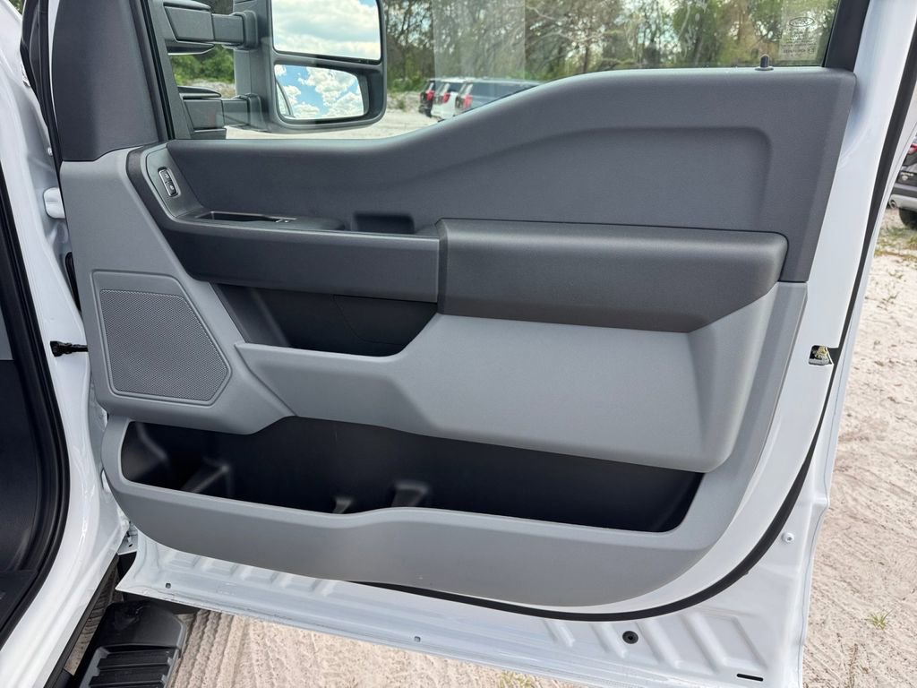 New 2026 Ford F550 4x4 Regular Cab Super Duty image 22