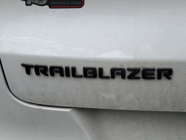 Used 2023 Chevrolet TrailBlazer RS w/ Sun and Liftgate Package image 6