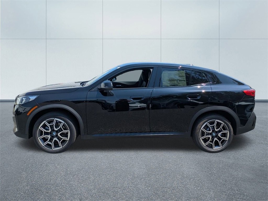 New 2025 BMW X2 xDrive28i w/ Convenience Package image 6