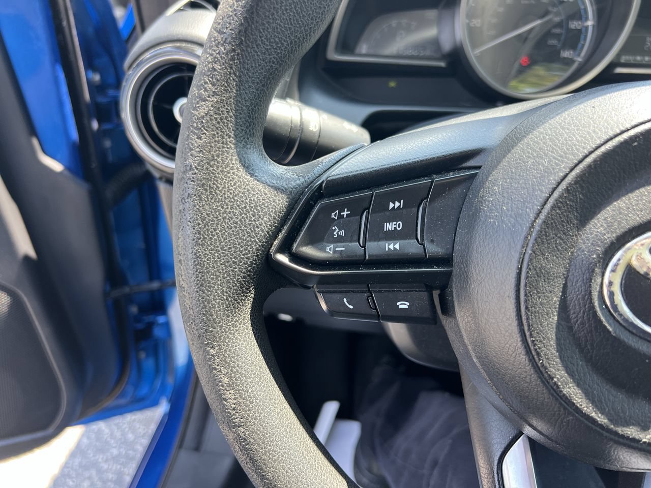 Used 2020 Toyota Yaris LE FWD image 19