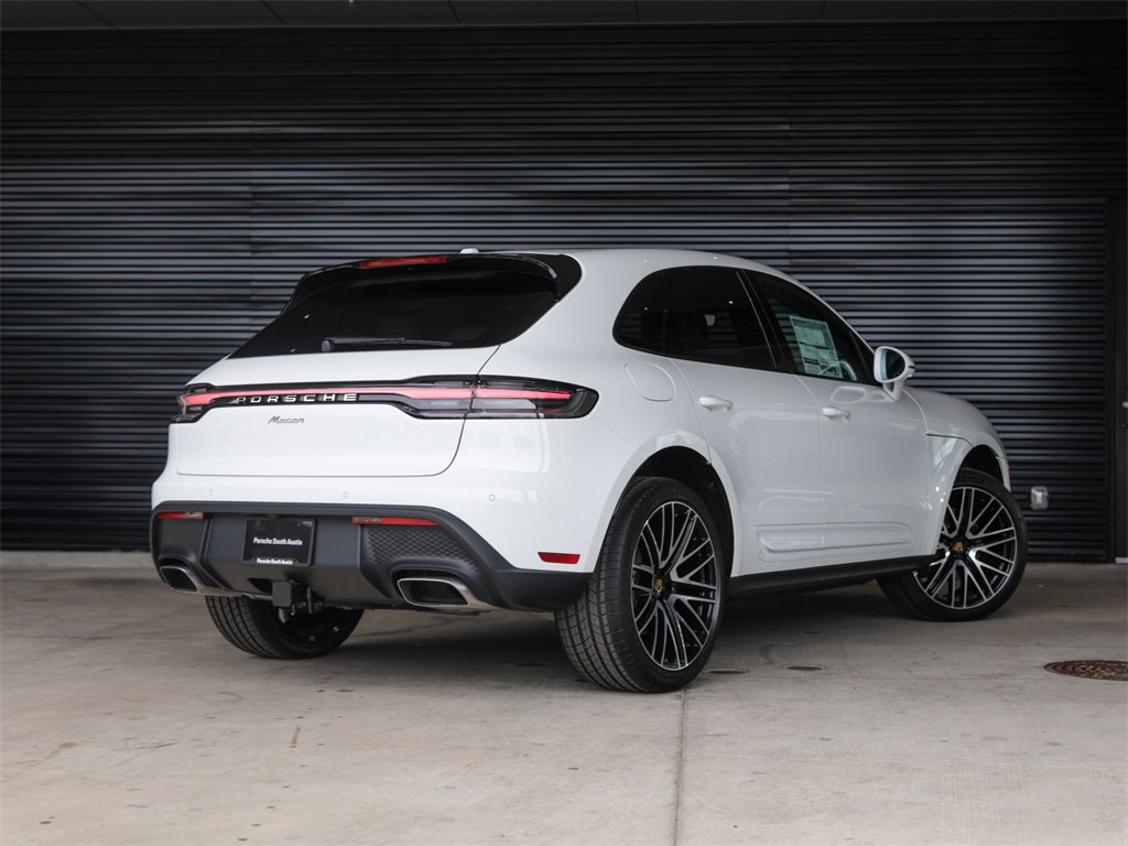Used 2025 Porsche Macan image 8